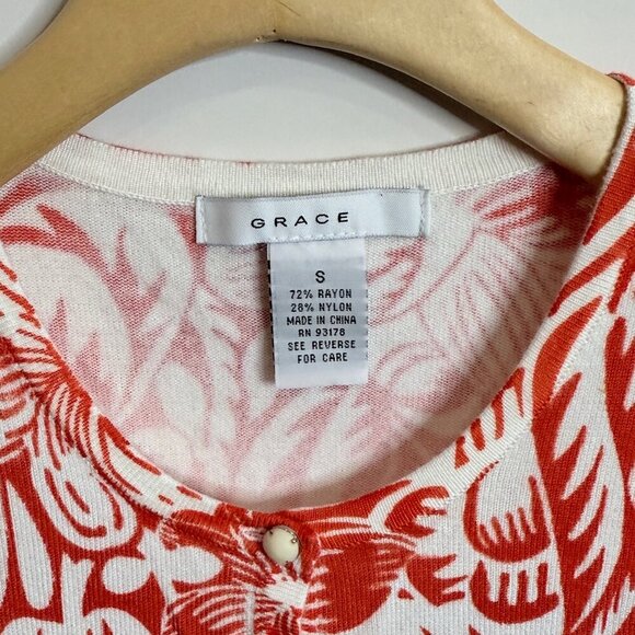 🧡 Orange/Red Floral Print Cardigan Sweater w/ Vintage-inspired buttons Size S - Picture 4 of 7